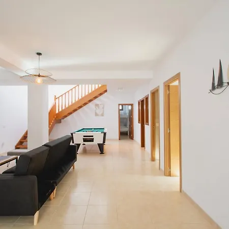 Stylish 6 Bedroom Princesa - Heated Pool - Near & Waterparks