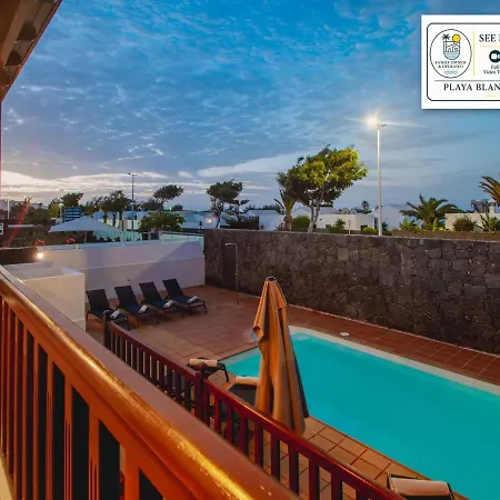 Stylish 6 Bedroom Princesa - Heated Pool - Near & Waterparks Villa Playa Blanca (Lanzarote)