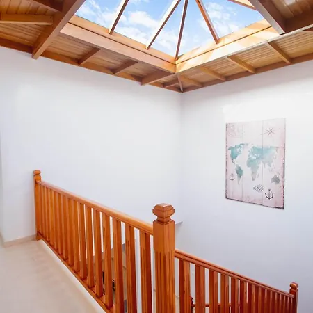 Stylish 6 Bedroom Princesa - Hot Tub - Heated Pool - Near & Waterparks 빌라 플라야블랑카